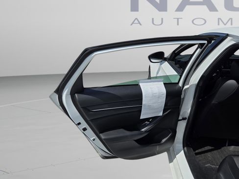 Used 2022 Honda Accord Sport image 17