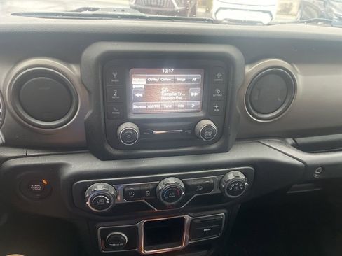 Used 2018 Jeep Wrangler Unlimited Sport image 8