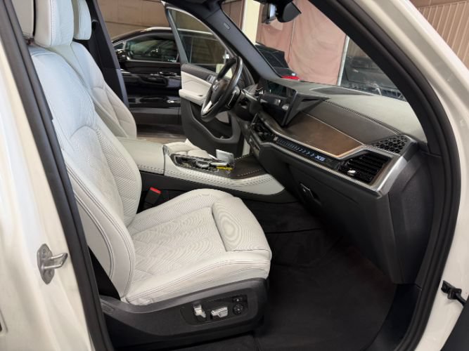 Used 2026 BMW X5 xDrive40i AWD/4WD image 33