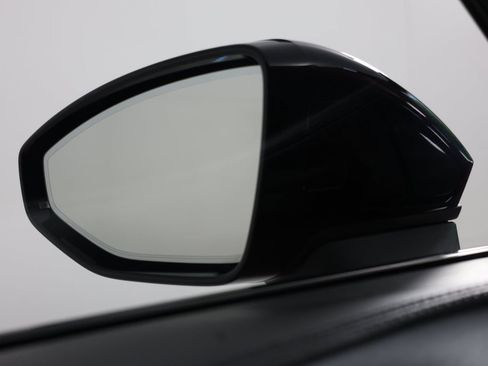 Used 2022 Audi e-tron GT Prestige image 17