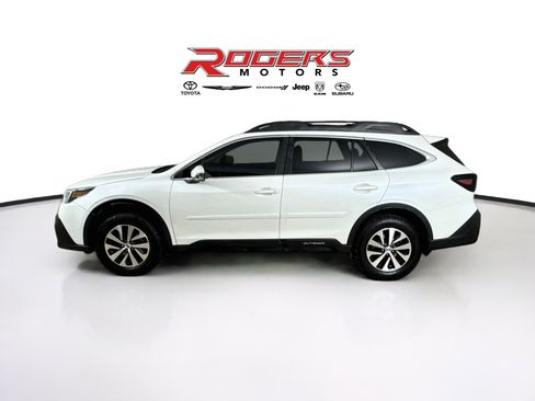 Used 2020 Subaru Outback Premium w/ Popular Package #1 AWD/4WD image 4