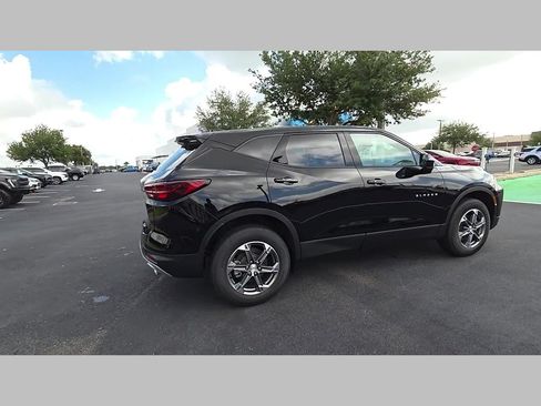 New 2026 Chevrolet Blazer LT FWD image 17