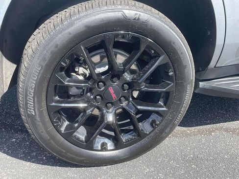 Used 2024 GMC Yukon Denali image 7