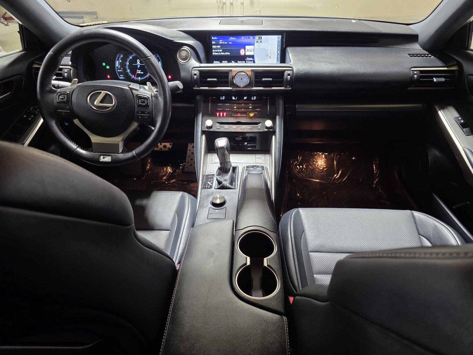 Used 2017 Lexus IS 350 F Sport w/ F Sport Package RWD image 18