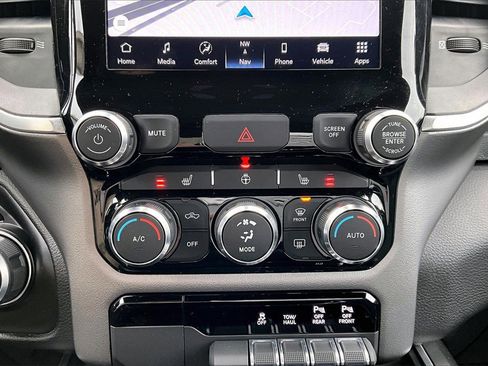 Certified 2022 RAM 1500 Big Horn image 18