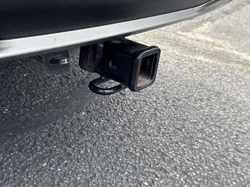 Used 2023 Ford Explorer XLT w/ Equipment Group 202A AWD/4WD image 7