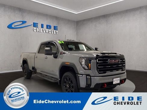 Used 2024 GMC Sierra 2500 AT4 w/ AT4 Preferred Package AWD/4WD image 1