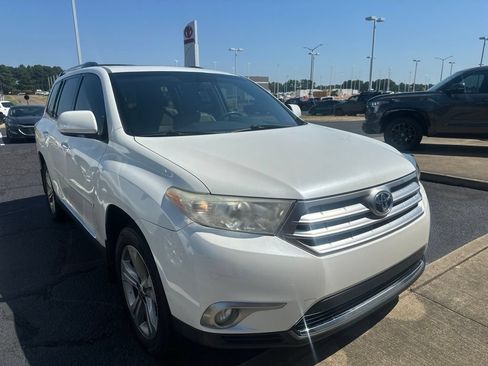 Used 2012 Toyota Highlander Limited w/ Tow Pkg FWD image 2