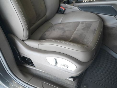 Used 2018 Porsche Macan AWD/4WD image 33