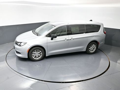 New 2026 Chrysler Voyager LX image 42