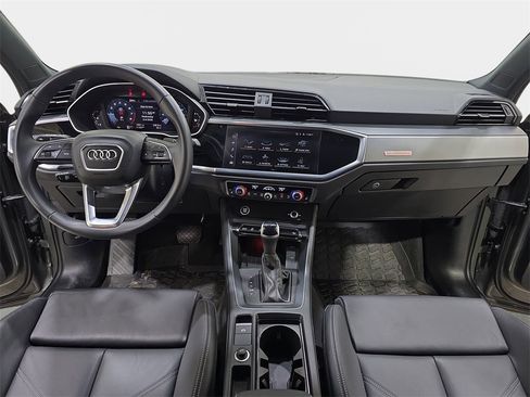 Used 2024 Audi Q3 2.0T Premium Plus w/ Premium Plus Package image 10