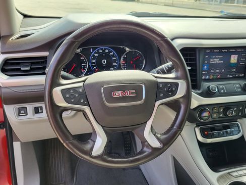 Certified 2022 GMC Acadia SLT w/ Technology Package image 21