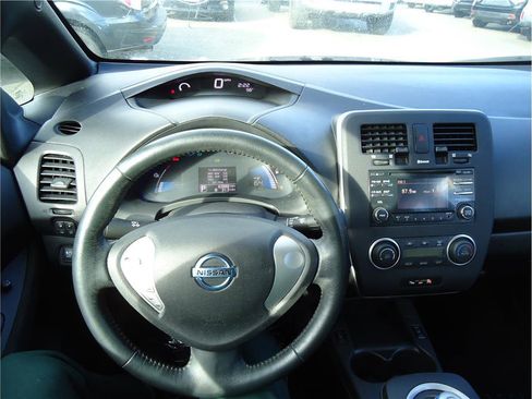 Used 2013 Nissan Leaf S image 14