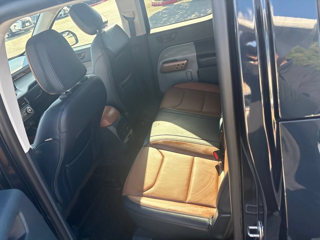 Used 2022 Ford Maverick Lariat w/ Lariat Luxury Package AWD/4WD image 17