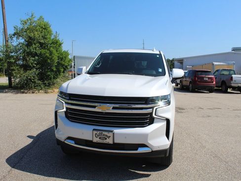 Used 2024 Chevrolet Tahoe LT w/ Luxury Package RWD image 5