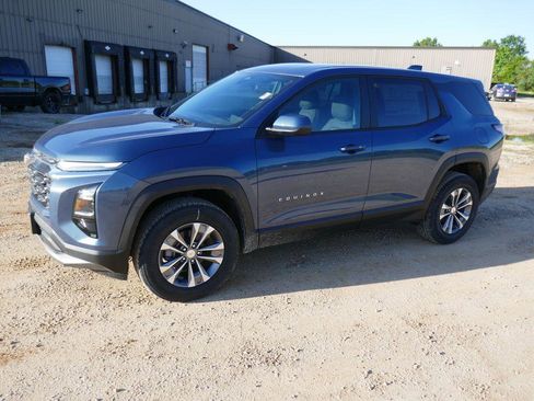New 2026 Chevrolet Equinox LT FWD image 6