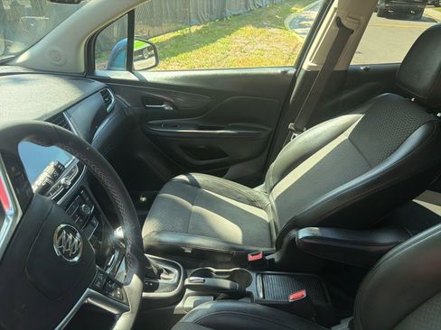 Used 2020 Buick Encore Preferred w/ Safety Package FWD image 5