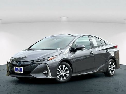Used 2020 Toyota Prius Prime Limited w/ Carpet Mat Package FWD image 2