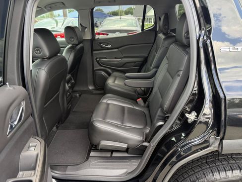 Used 2019 GMC Acadia SLT FWD image 9