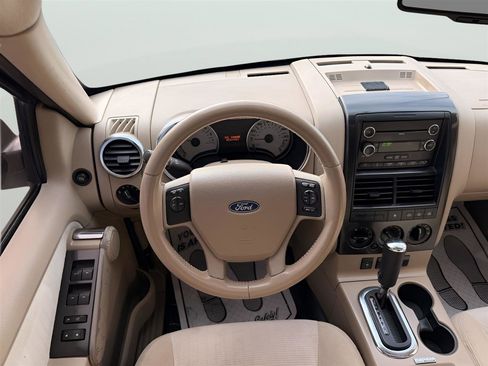 Used 2009 Ford Explorer Sport Trac XLT image 22