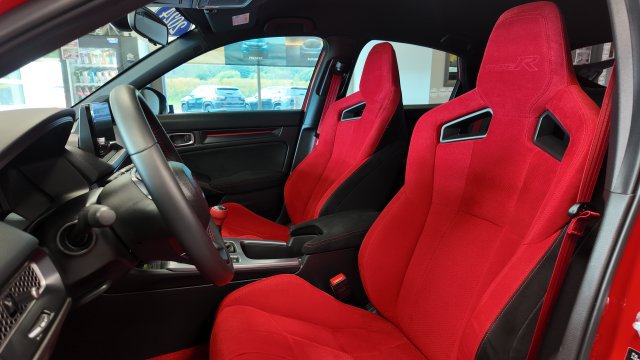Used 2024 Honda Civic Type R image 9