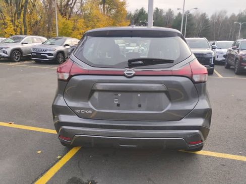 Used 2022 Nissan Kicks S image 5