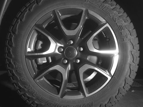 Used 2025 Jeep Compass Trailhawk AWD/4WD image 12