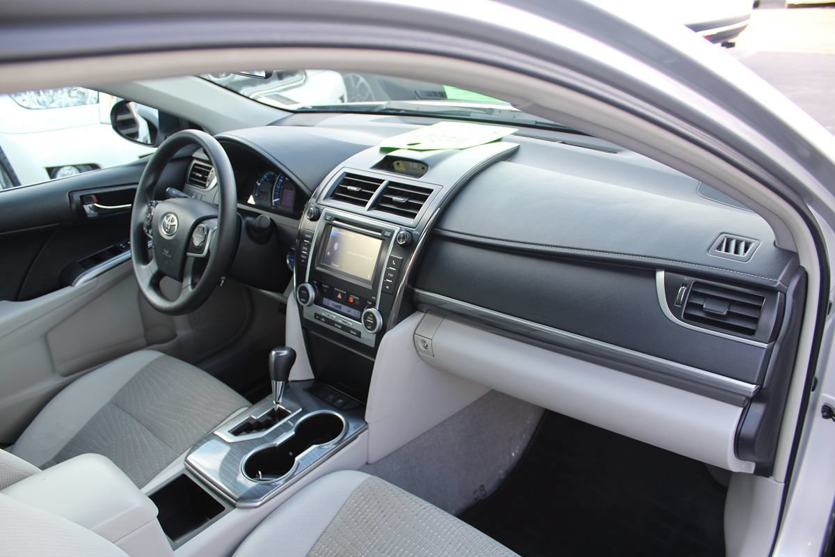 Used 2014 Toyota Camry LE FWD image 20
