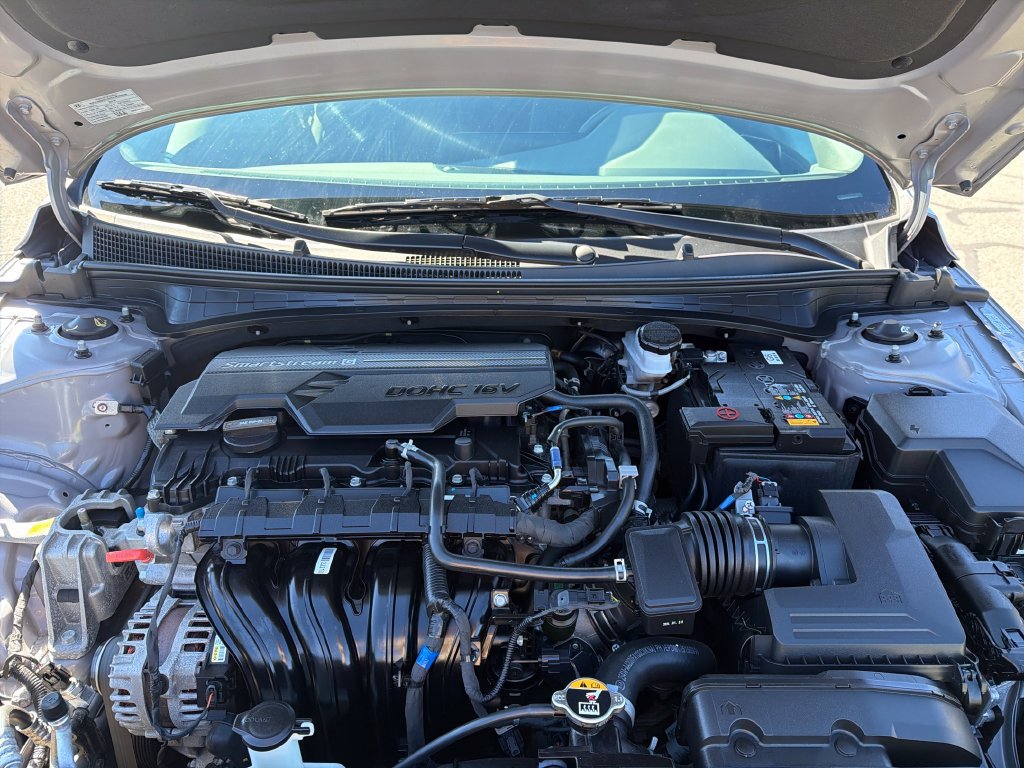 Certified 2024 Hyundai Elantra SEL FWD image 23