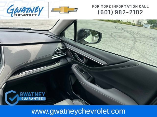 Used 2025 Subaru Outback Onyx Edition XT AWD/4WD image 25