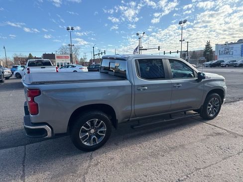Used 2025 Chevrolet Silverado 1500 LT AWD/4WD image 7