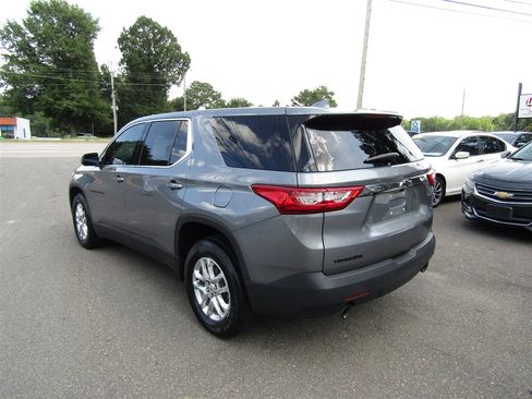 Used 2020 Chevrolet Traverse LS w/ LPO, Blackout Package FWD image 5