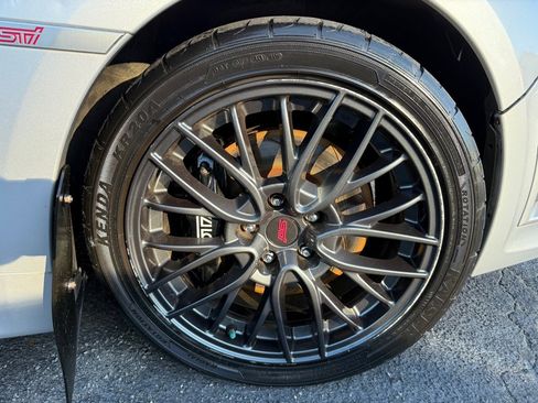 Used 2011 Subaru Impreza WRX STI image 28