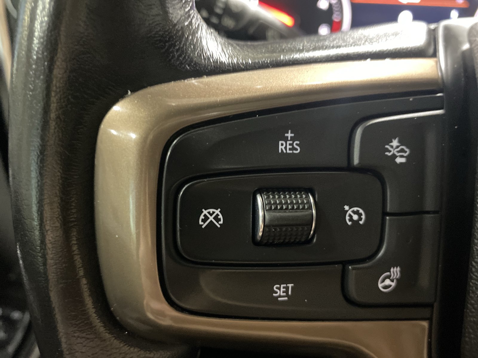 Used 2022 Chevrolet Silverado 3500 High Country AWD/4WD image 24