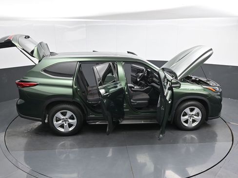 Used 2023 Toyota Highlander L image 55