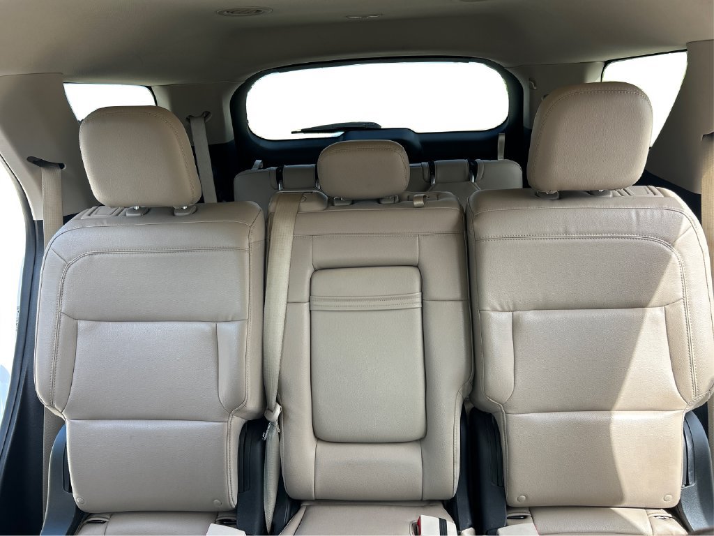 Used 2020 Ford Explorer XLT w/ Equipment Group 202A RWD image 13