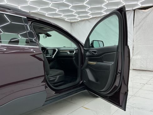 Used 2018 GMC Acadia SLE w/ Driver Alert Package I AWD/4WD image 17
