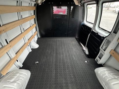 Used 2024 Chevrolet Express 2500 w/ Driver Convenience Package image 14