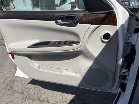 Used 2013 Chevrolet Impala LT image 21