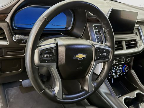 Used 2024 Chevrolet Suburban LT AWD/4WD image 18
