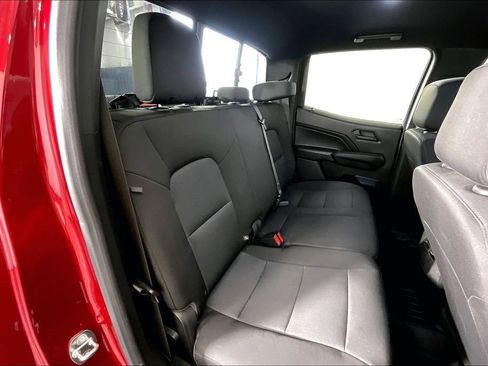 Used 2023 Chevrolet Colorado Trail Boss w/ Technology Package AWD/4WD image 34