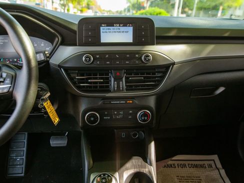 Used 2020 Ford Escape S image 15