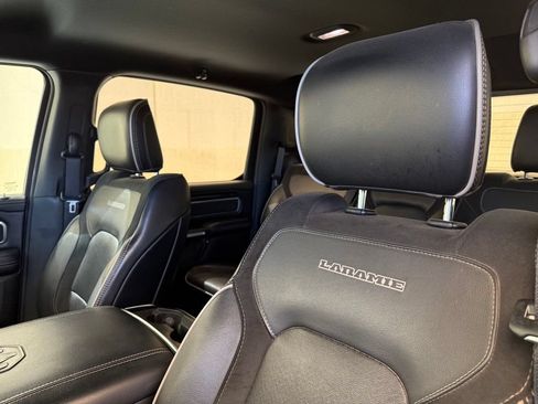 Used 2019 RAM 1500 Laramie AWD/4WD image 15
