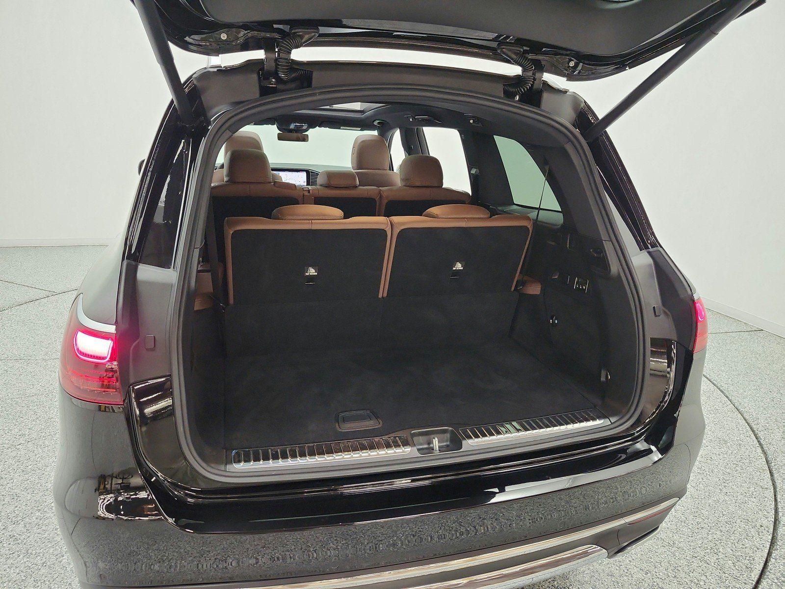 Certified 2026 Mercedes-Benz GLS 450 4MATIC image 21