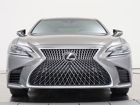 Used 2019 Lexus LS 500 w/ Interior Upgrade Package RWD image 8