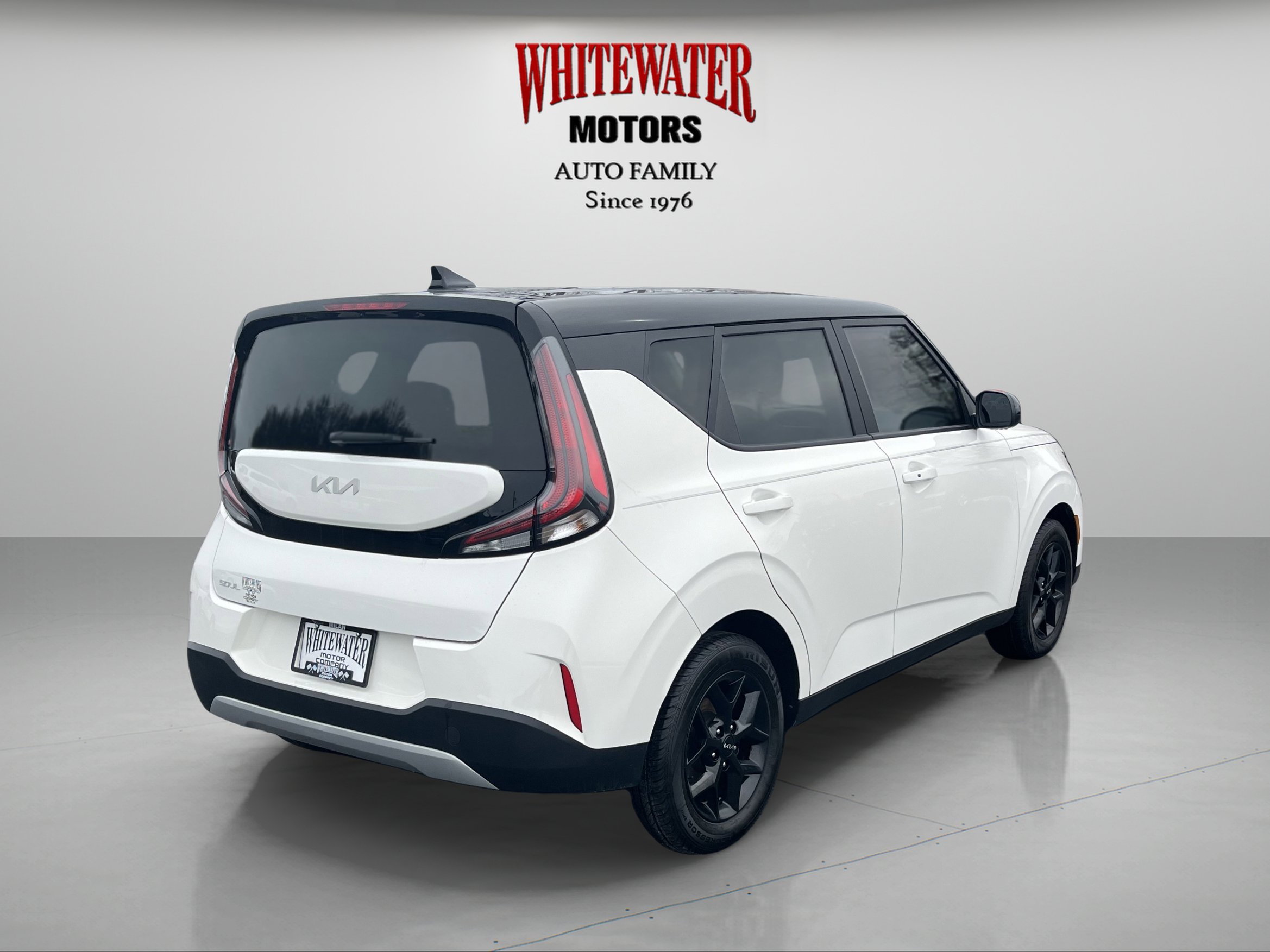 Used 2023 Kia Soul S FWD image 5