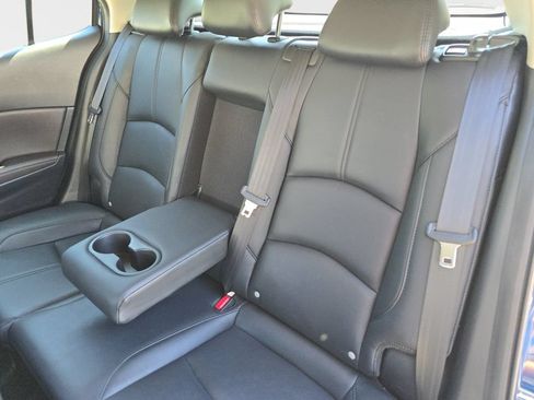Used 2018 MAZDA MAZDA3 Touring FWD image 17