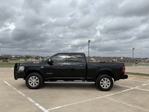 Used 2020 RAM 2500 Laramie image 2