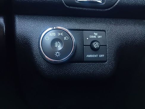 Used 2013 Chevrolet Traverse LT image 12