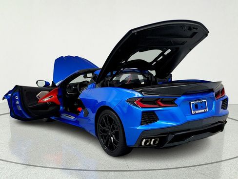 Used 2025 Chevrolet Corvette Stingray Preferred Cpe w/ Battery Protection Package RWD image 11